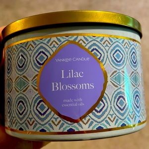 NWT Yankee Candle Lilac blossom 3 wick candle
